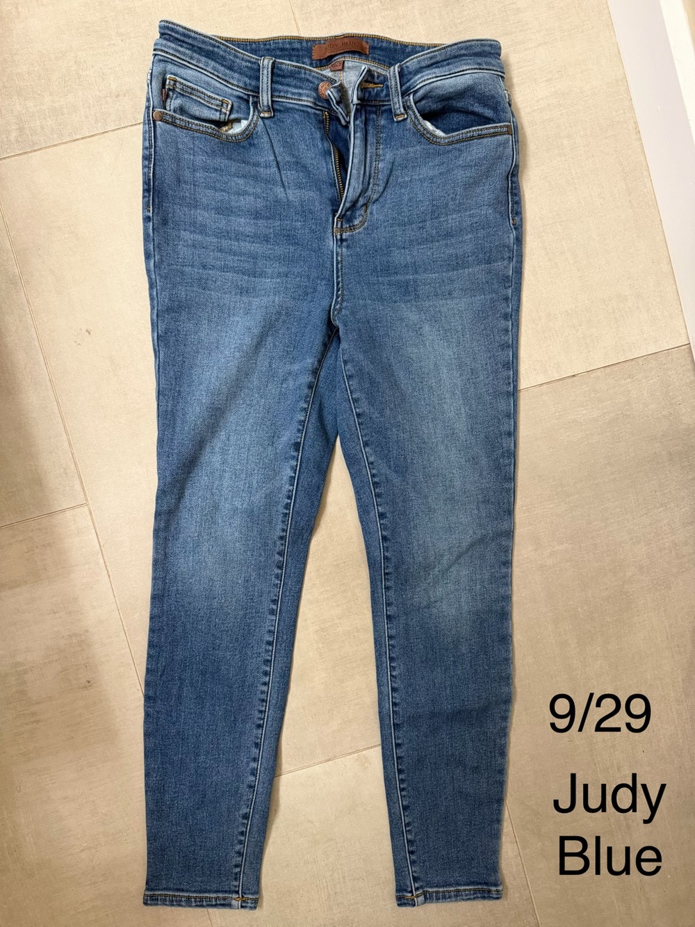 Judy Blue Medium Blue Stretch Skinny Jeggings